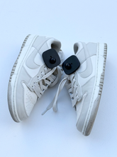 Load image into Gallery viewer, Nike Casual Shoes Womens 8
