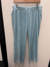 Load image into Gallery viewer, Juicy Couture Pants Size Large
