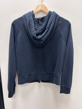 Load image into Gallery viewer, Wild Fable Sweatshirt Size Medium

