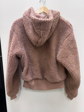Load image into Gallery viewer, Fabletics Sweatshirt Size Extra Small
