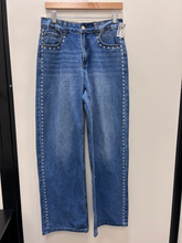 Load image into Gallery viewer, Denim Size 7/8 (29)
