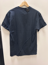 Load image into Gallery viewer, T-shirt Size Medium
