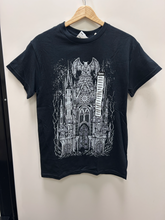 Load image into Gallery viewer, T-shirt Size Small
