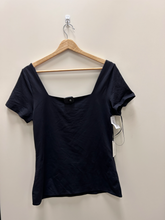 Load image into Gallery viewer, Aritzia Short Sleeve Top Size Extra Large
