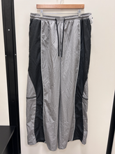 Load image into Gallery viewer, Fashion Nova Pants 1X Large
