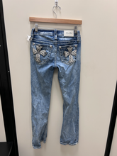 Load image into Gallery viewer, Miss Me Denim Size 0 (24)
