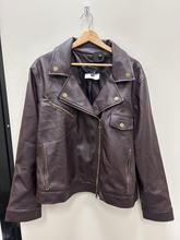 Load image into Gallery viewer, Banana Republic Leather Jacket Size XXL
