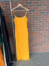 Load image into Gallery viewer, Maxi Dress Size Extra Large
