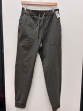 Load image into Gallery viewer, Lulu Lemon Athletic Pants Size Medium
