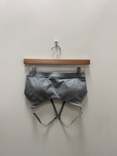 Load image into Gallery viewer, P'tula Sports Bra Size Medium
