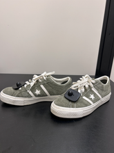 Load image into Gallery viewer, Converse Casual Shoes Womens 7.5
