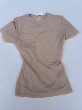 Load image into Gallery viewer, Skims Short Sleeve Top Size Extra Small
