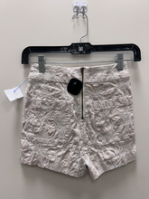 Load image into Gallery viewer, Kimchi And Blue Shorts Size 0
