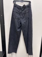 Load image into Gallery viewer, Garage Pants Size 3/4 (27)

