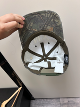 Load image into Gallery viewer, Hat
