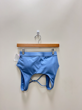 Load image into Gallery viewer, P'tula Sports Bra Size Medium
