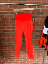 Load image into Gallery viewer, Free People Athletic Pants Size Medium
