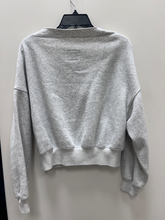Load image into Gallery viewer, Abercrombie &amp; Fitch Sweatshirt Size Extra Small
