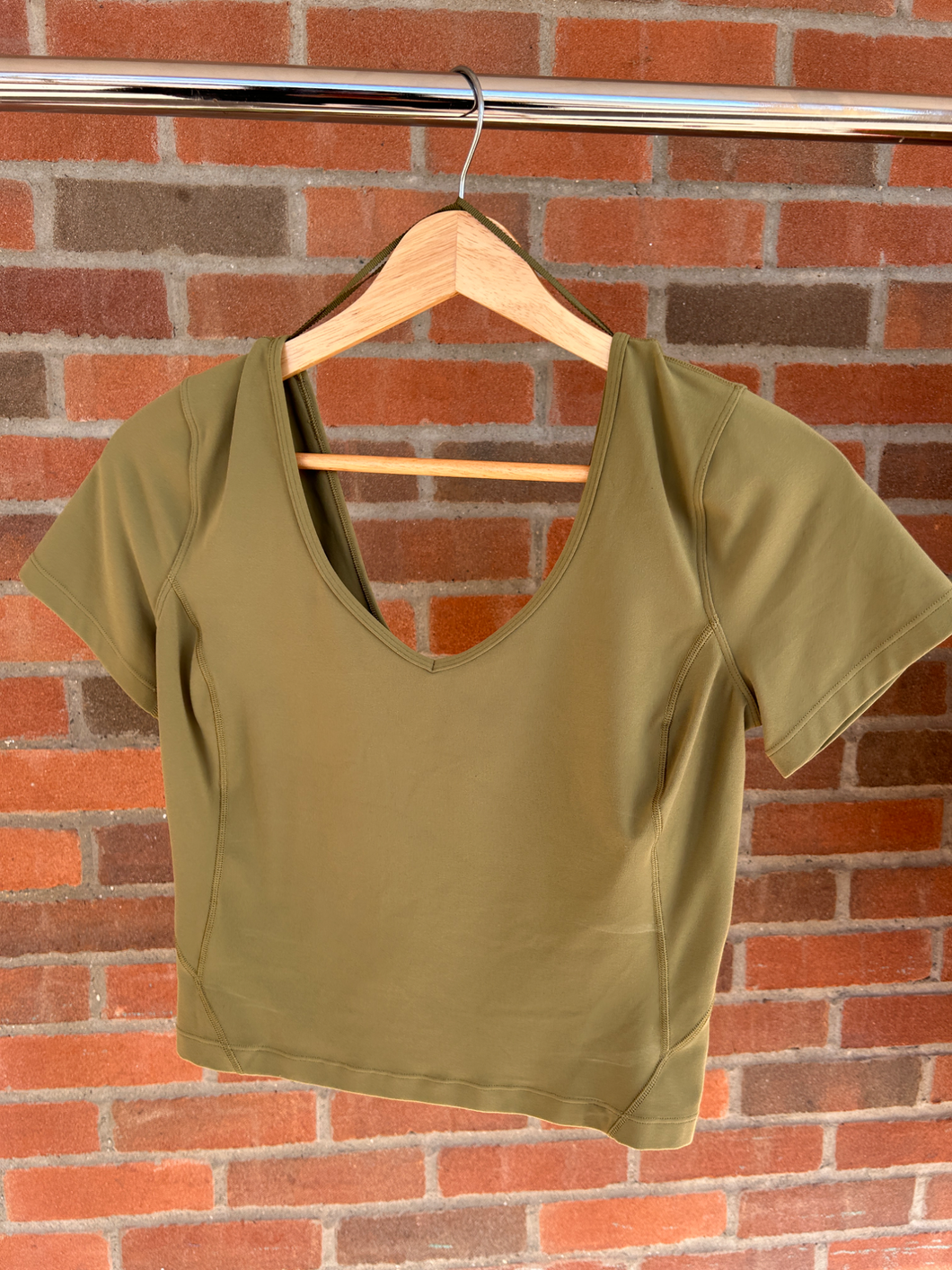 Lulu Lemon T-Shirt Size Medium