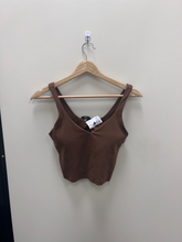 Load image into Gallery viewer, Lululemon Athletic Top Size Medium
