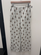 Load image into Gallery viewer, American Eagle Pants Size Medium
