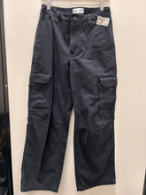 Load image into Gallery viewer, Tna Pants Size 7/8 (29)
