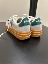 Load image into Gallery viewer, Adidas Casual Shoes Womens 9
