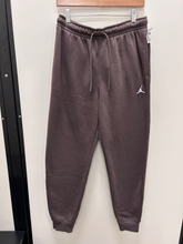 Load image into Gallery viewer, Jordan Athletic Pants Size Medium
