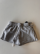 Load image into Gallery viewer, Shorts Size Small
