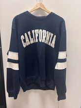 Load image into Gallery viewer, Sweatshirt Size Large
