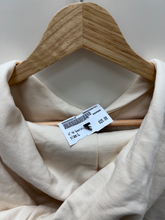 Load image into Gallery viewer, Sweatshirt Size Large
