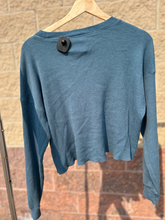 Load image into Gallery viewer, Tna Long Sleeve Top Size Medium
