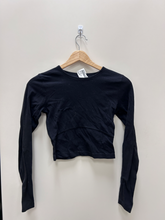 Load image into Gallery viewer, Aritzia Long Sleeve Top Size Extra Small
