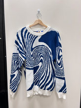 Load image into Gallery viewer, Sweater Size Medium

