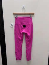 Load image into Gallery viewer, Lululemon Athletic Pants Size 3/4 (27)
