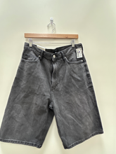 Load image into Gallery viewer, H &amp; M Shorts Size 11/12
