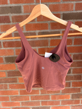 Load image into Gallery viewer, Lulu Lemon Athletic Top Size Extra Small
