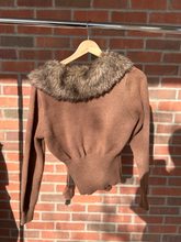 Load image into Gallery viewer, Romwe Sweater Size Medium
