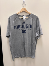 Load image into Gallery viewer, Adidas Short Sleeve Top Size Large
