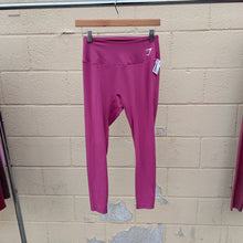 Load image into Gallery viewer, Gym Shark Athletic Pants Size Small
