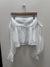 Load image into Gallery viewer, Forever 21 Long Sleeve Top Size Medium
