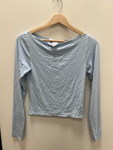 Load image into Gallery viewer, Antistar Long Sleeve Top Size Medium
