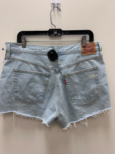Load image into Gallery viewer, Levi Shorts Size 13/14
