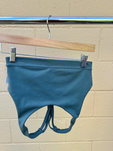 Load image into Gallery viewer, Old Navy Active Sports Bra Size Small
