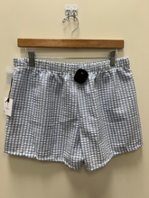 Load image into Gallery viewer, Originality Shorts Size Large
