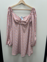 Load image into Gallery viewer, Dress Size Large
