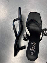 Load image into Gallery viewer, Shein Dress Shoes Womens 8.5

