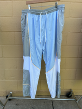 Load image into Gallery viewer, Nike Athletic Pants Size 3XL
