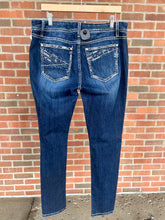 Load image into Gallery viewer, Miss Me Denim Size 7/8 (29)
