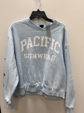 Load image into Gallery viewer, Pac Sun Sweatshirt Size Small
